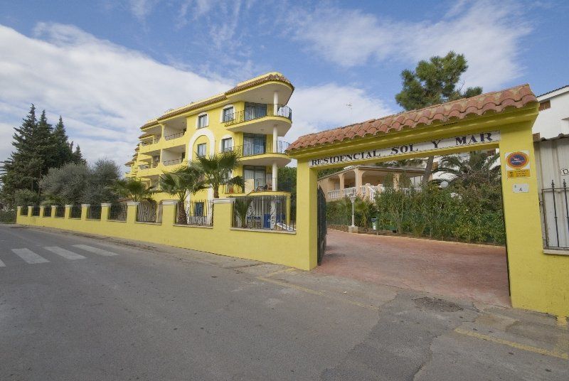 Apartamentos Alcocebre Sol Y Mar 3000 阿尔考斯布里 外观 照片
